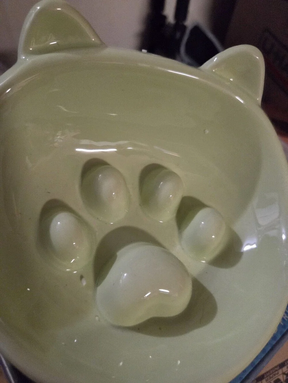 Ceramic Cat Paw Feeding Bowl - Light Green